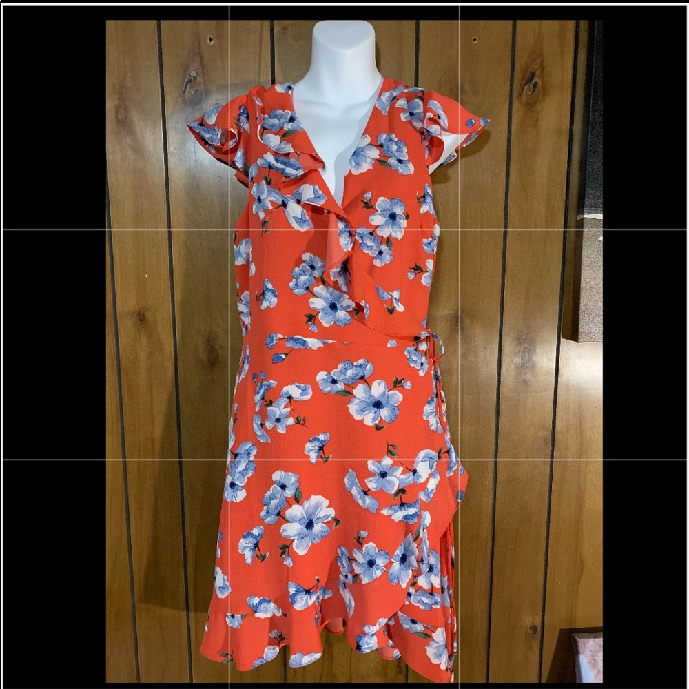 Love & Piece floral Wrap dress. Junior Sz: L